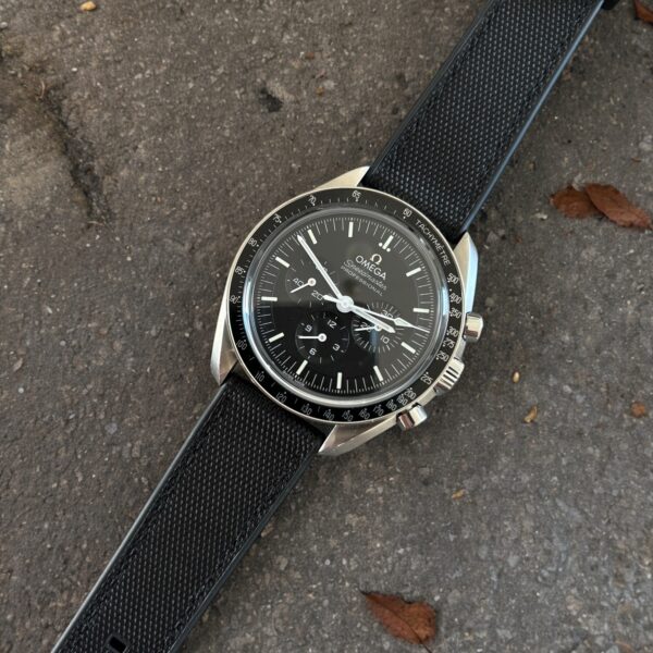 Watch Straps Canada Sailcloth and FKM rubber band in Black mounted on Omega Speedmaster